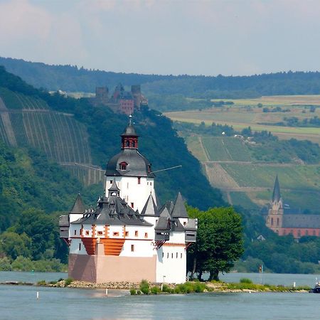 Отель Gasthaus Weingut Stahl Обервезель Экстерьер фото