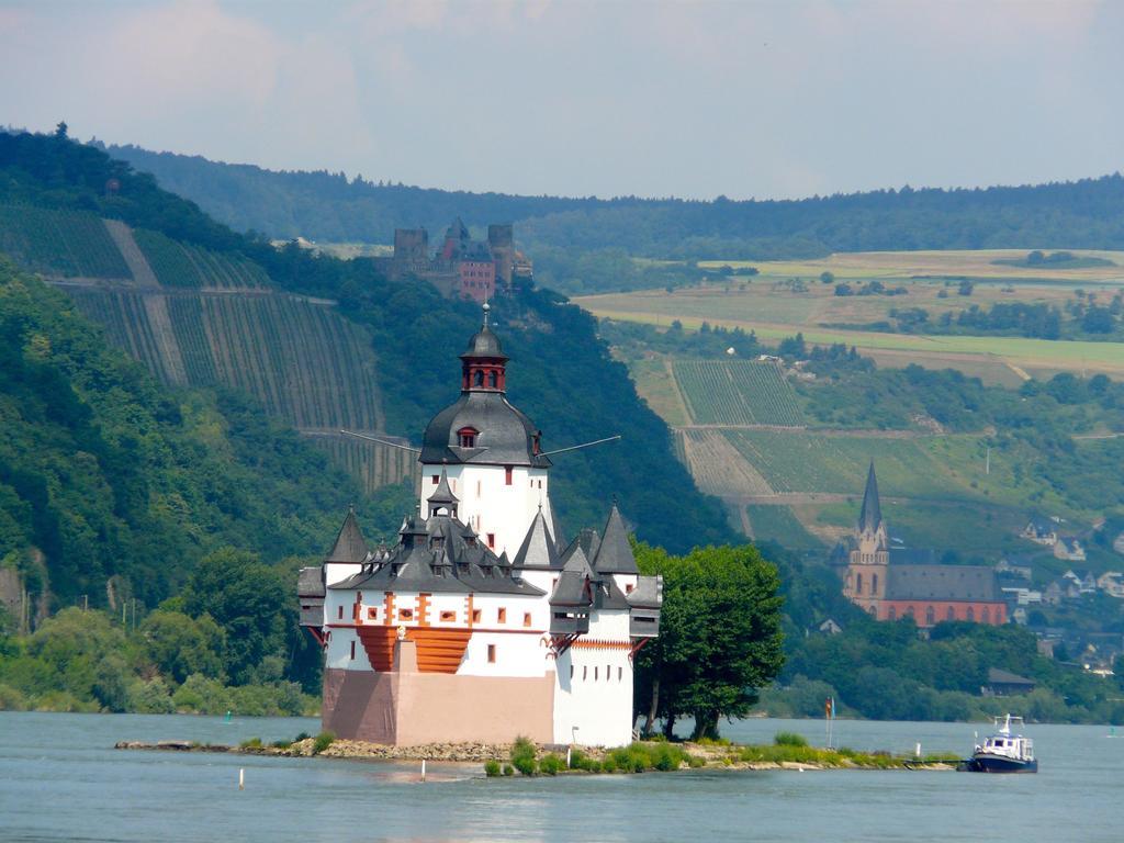 Отель Gasthaus Weingut Stahl Обервезель Экстерьер фото